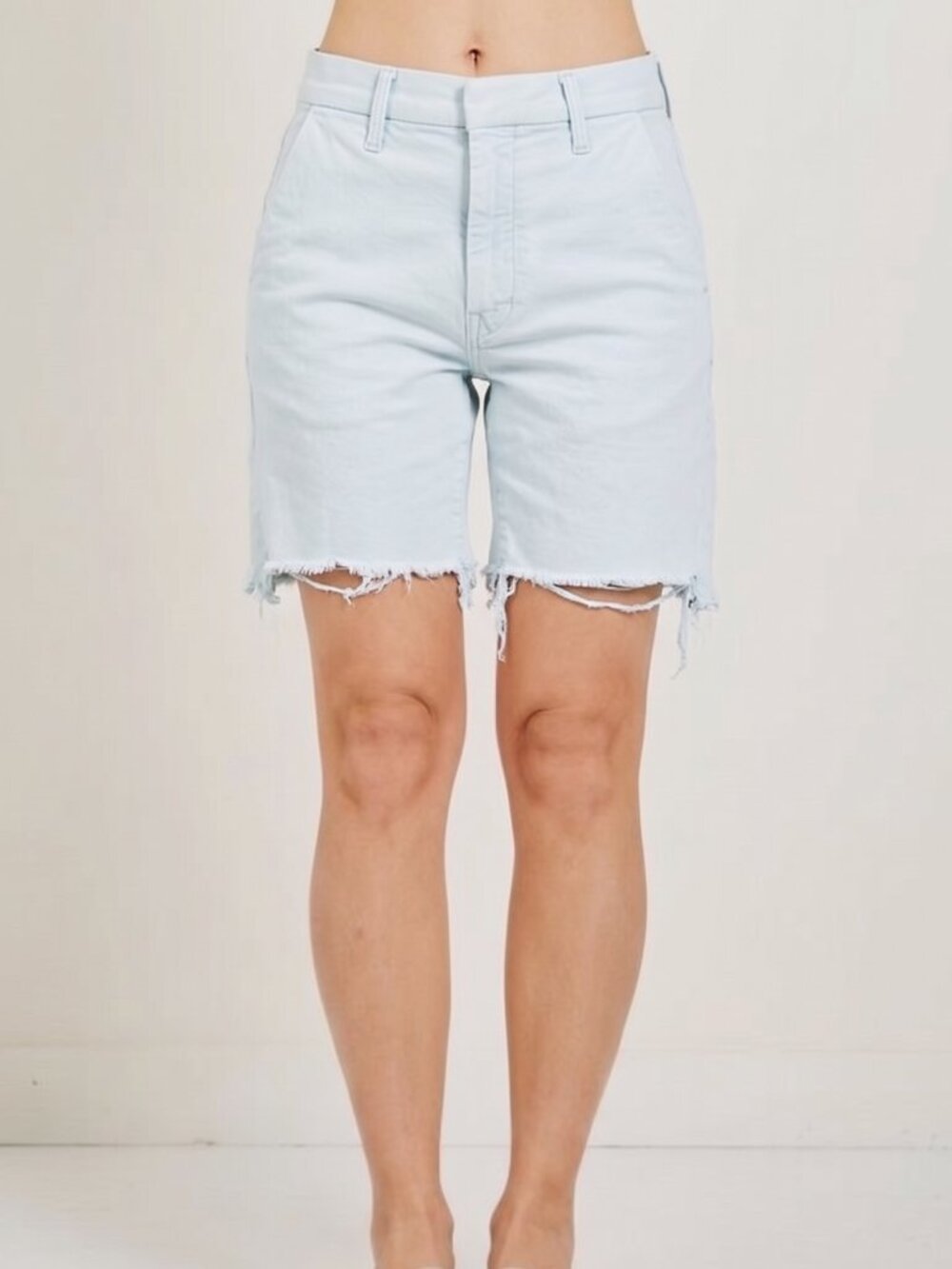 MOTHER The Shaker Prep Short Fray Killing Time Light Blue Cotton Bermuda 24